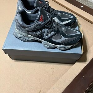 New Balance Black and Gray Lifestyle Shoes